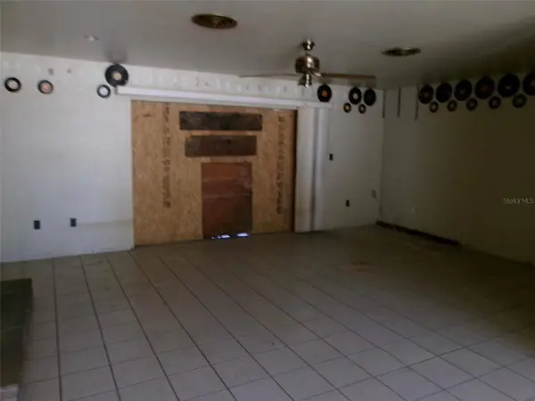 2555 WOOD ST, Sarasota, FL 34237