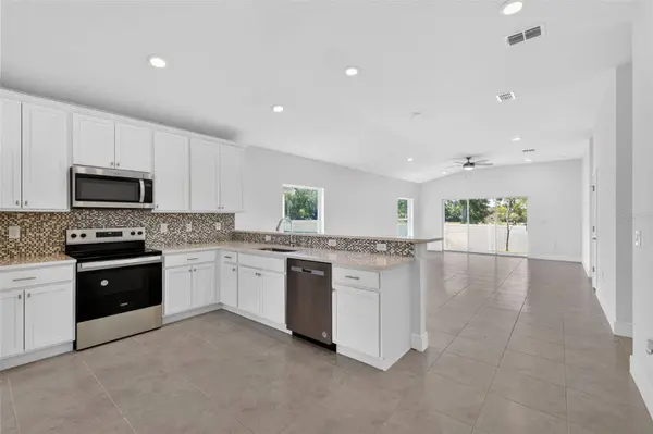 528 ROSE APPLE CIR, Port Charlotte, FL 33954