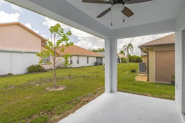 573 ROSE APPLE CIR, Port Charlotte, FL 33954