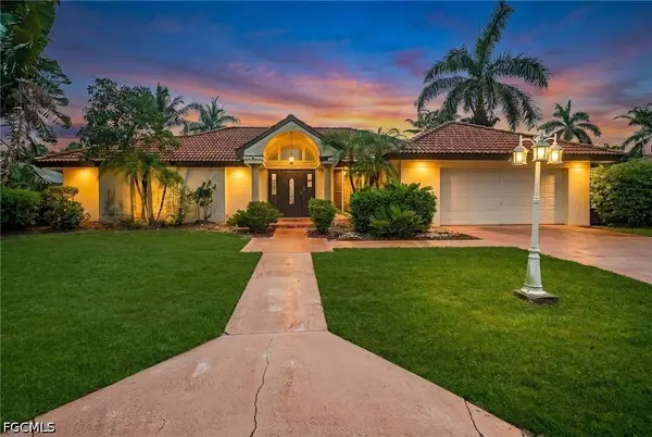 5231 Greenbriar DR, Fort Myers, FL 33919
