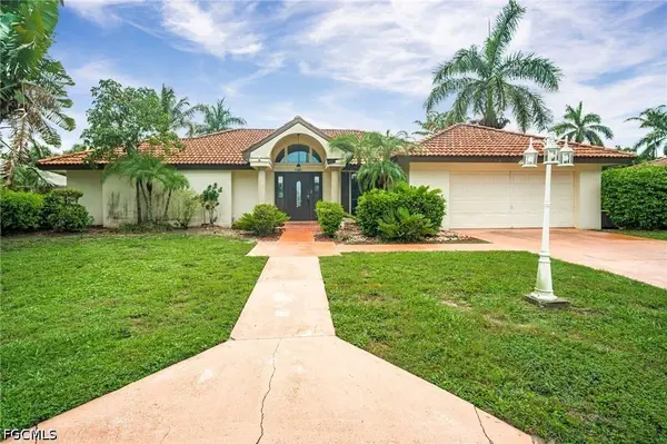 5231 Greenbriar DR, Fort Myers, FL 33919