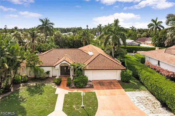 5231 Greenbriar DR, Fort Myers, FL 33919