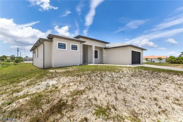 4304 Jacaranda Pkwy W, Cape Coral, FL 33993