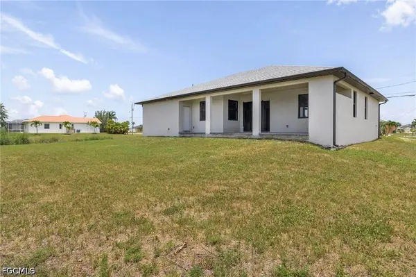 4304 Jacaranda Pkwy W, Cape Coral, FL 33993