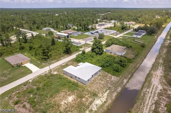 351 Western AVE S, Lehigh Acres, FL 33974