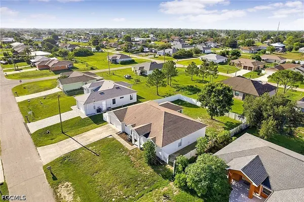 4205 11th ST W, Lehigh Acres, FL 33971