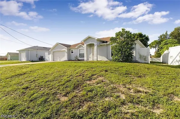 4205 11th ST W, Lehigh Acres, FL 33971