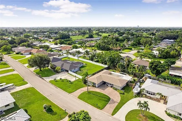 1446 Cumberland CT, Fort Myers, FL 33919