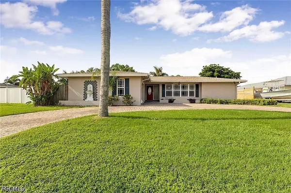 1446 Cumberland CT, Fort Myers, FL 33919
