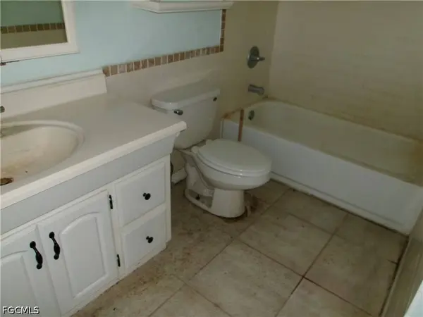 902 Poinsettia AVE, Lehigh Acres, FL 33972