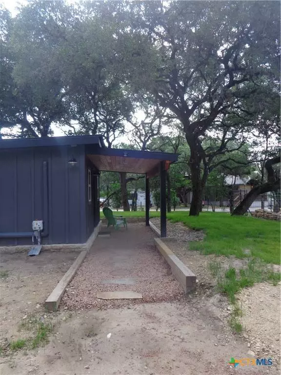 1009 Edgewater FLS, Canyon Lake, TX 78133