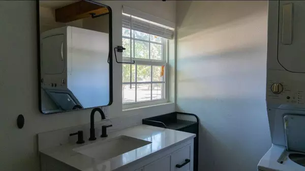 1009 Edgewater FLS, Canyon Lake, TX 78133