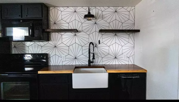 1009 Edgewater FLS, Canyon Lake, TX 78133