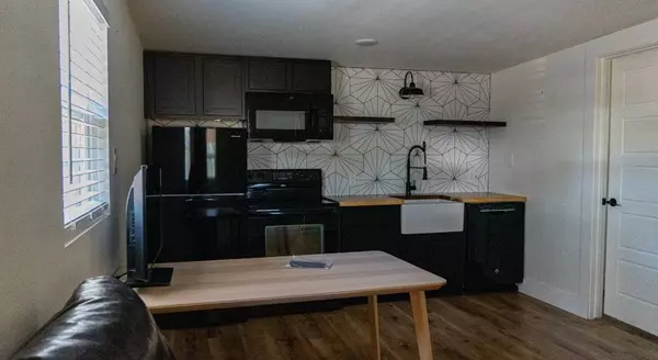 1009 Edgewater FLS, Canyon Lake, TX 78133