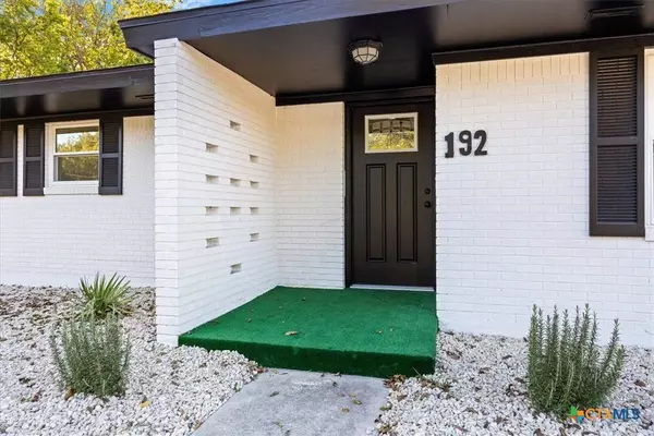 192 Oriole DR, New Braunfels, TX 78130