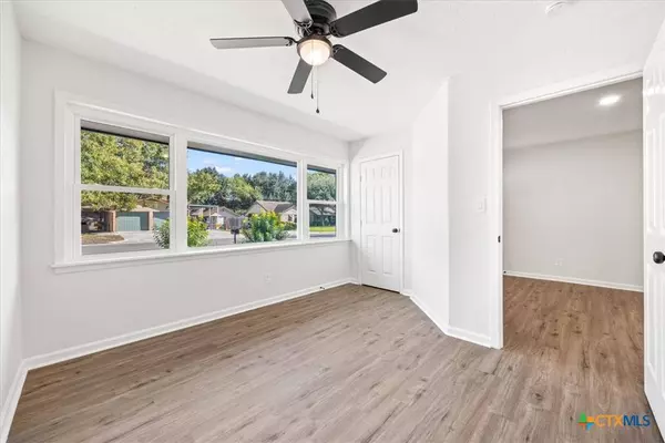 192 Oriole DR, New Braunfels, TX 78130