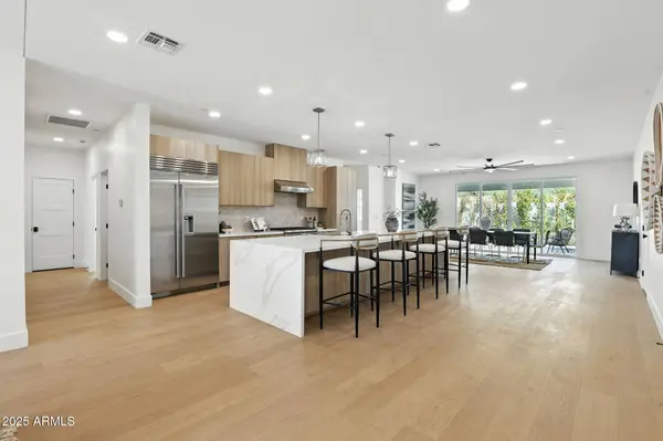 6736 E 1ST Avenue, Scottsdale, AZ 85251