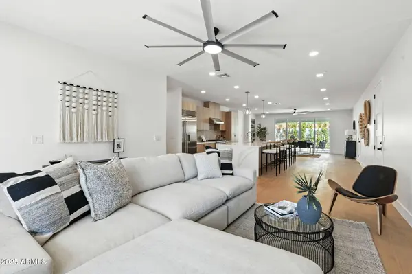 6736 E 1ST Avenue, Scottsdale, AZ 85251