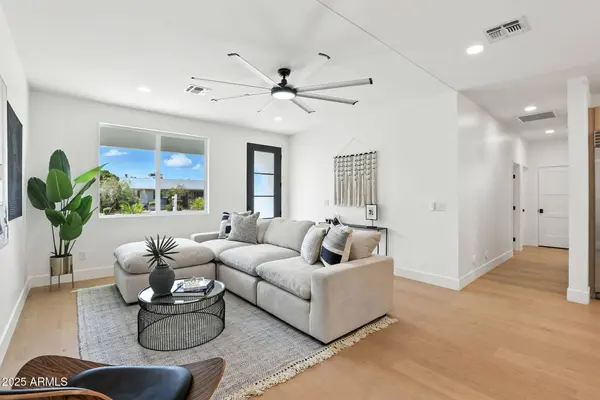 6736 E 1ST Avenue, Scottsdale, AZ 85251