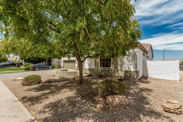 3000 E PARKVIEW Drive, Gilbert, AZ 85295