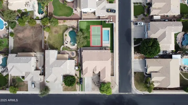 3000 E PARKVIEW Drive, Gilbert, AZ 85295