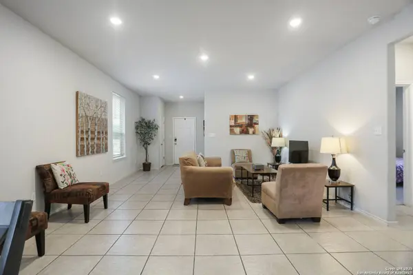7883 Abbey, San Antonio, TX 78218