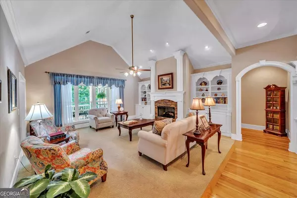 107 River Forest DR, Forsyth, GA 31029