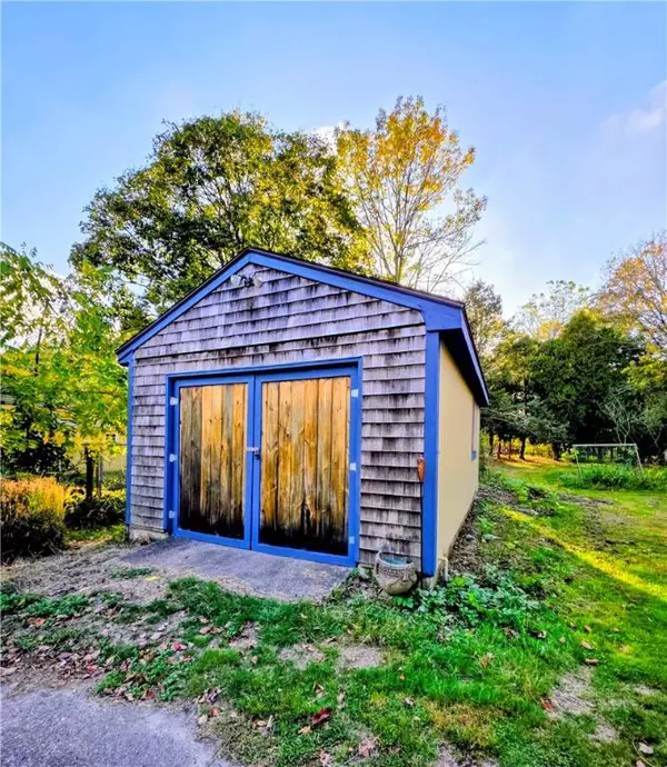 128 North RD, South Kingstown, RI 02879