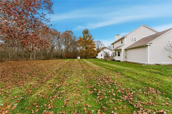 26 Bramblewood LN, South Kingstown, RI 02879