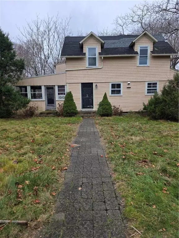 39 Hazard AVE, South Kingstown, RI 02879
