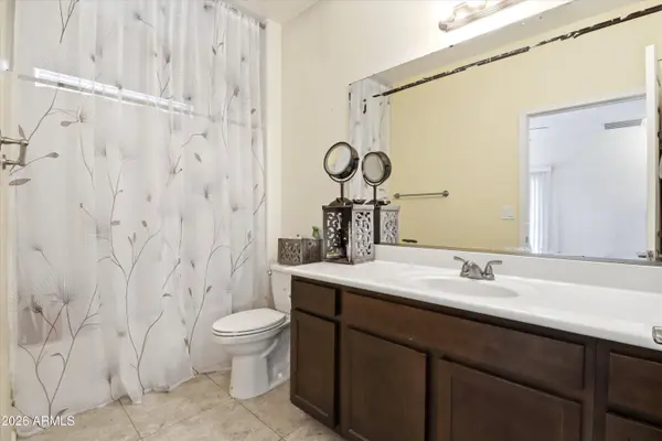 2502 E TAMARISK Avenue, Phoenix, AZ 85040