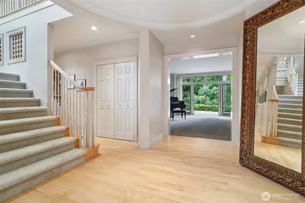 16912 SE Licorice WAY, Newcastle, WA 98059