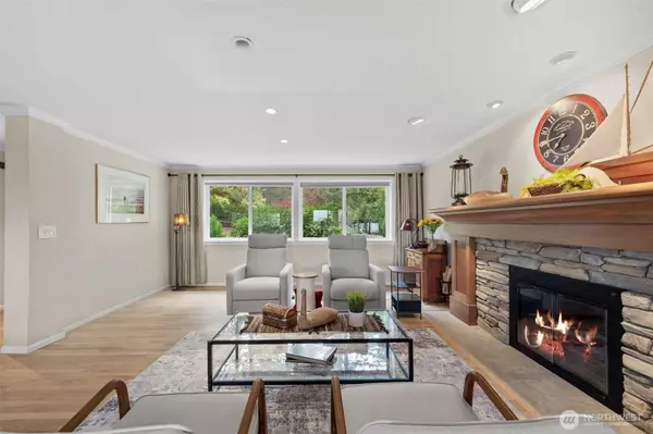 12509 206th PL SE, Issaquah, WA 98027