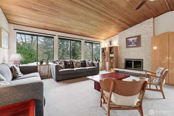 16812 174th AVE NE, Woodinville, WA 98072