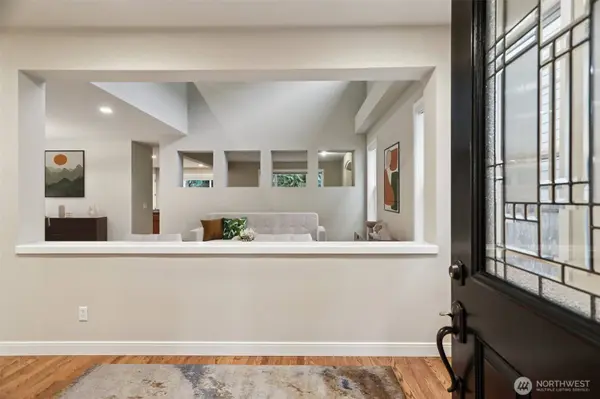 2109 263rd LN SE, Sammamish, WA 98075