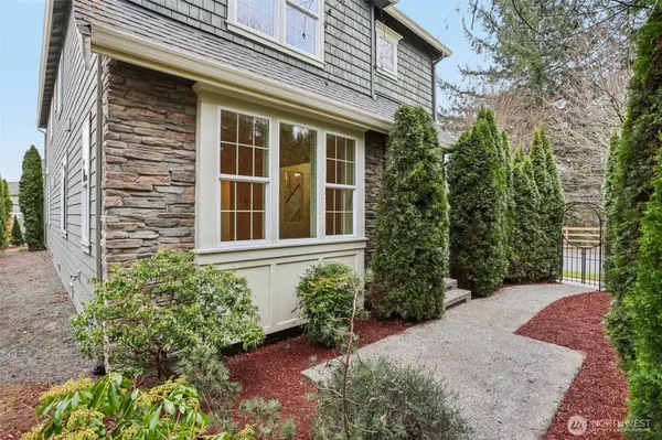 18200 NE 110th ST, Redmond, WA 98052