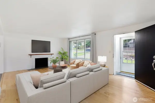 15314 Interlake AVE N, Shoreline, WA 98133