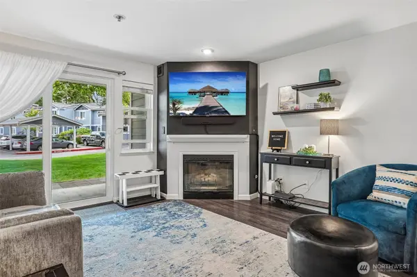 250 NW Dogwood ST #E104, Issaquah, WA 98027
