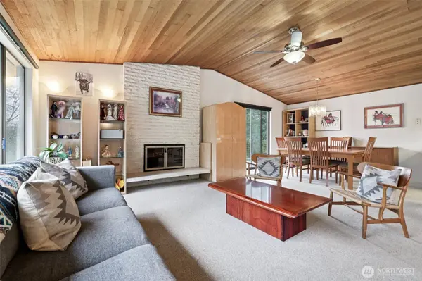 16812 174th AVE NE, Woodinville, WA 98072