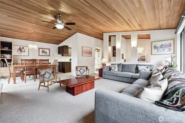 16812 174th AVE NE, Woodinville, WA 98072