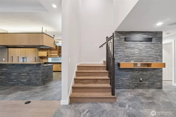 16430 266th AVE SE, Issaquah, WA 98027