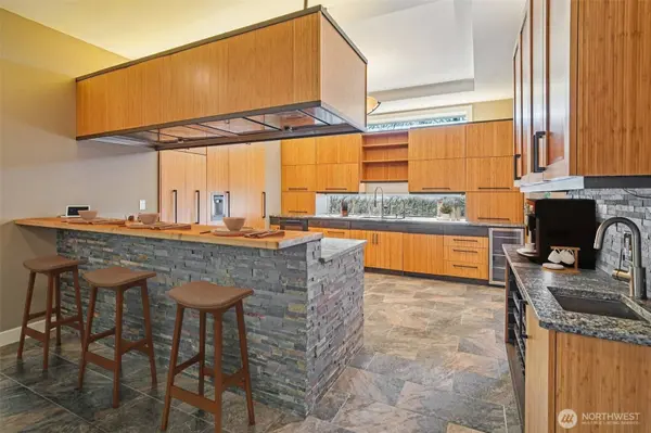 16430 266th AVE SE, Issaquah, WA 98027