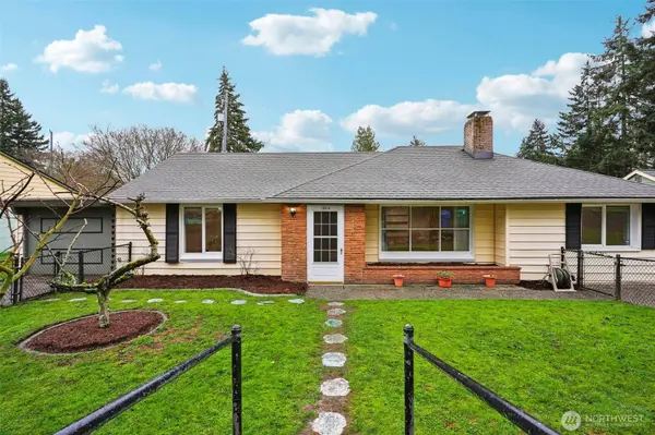 15314 Interlake AVE N, Shoreline, WA 98133