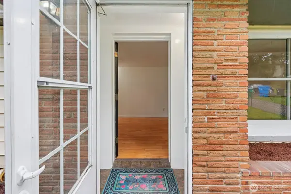 15314 Interlake AVE N, Shoreline, WA 98133