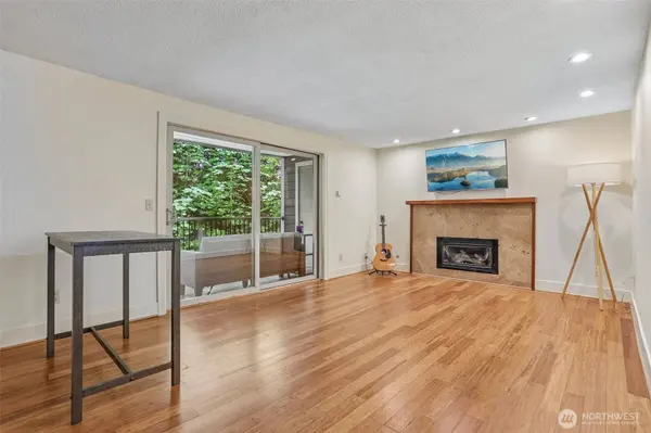 4629 W Lake Sammamish Pkwy SE #H206, Issaquah, WA 98027