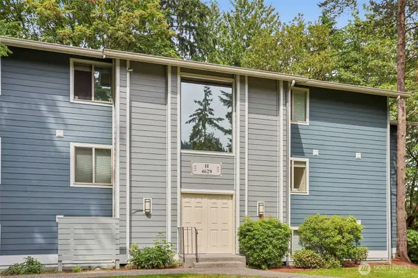 4629 W Lake Sammamish Pkwy SE #H206, Issaquah, WA 98027