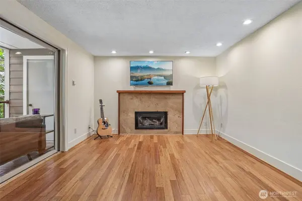 4629 W Lake Sammamish Pkwy SE #H206, Issaquah, WA 98027