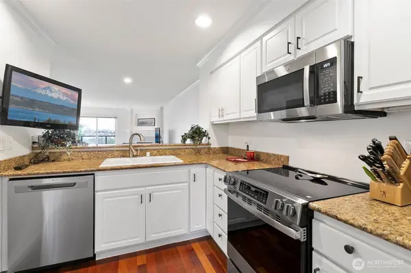 410 2nd AVE S #207, Kirkland, WA 98033