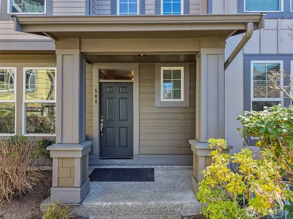 7726 Fairway AVE SE #504, Snoqualmie, WA 98065