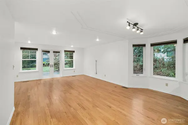 14930 NE 204th ST, Woodinville, WA 98072